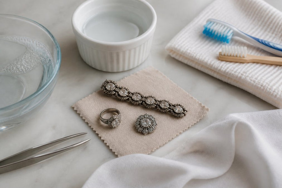 5 Best Ways to Clean Antique Diamond Jewellery